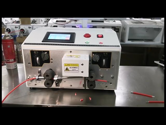 Automatyczna Pneumatyczna Maszyna do Zdejmowania Izolacji i Cięcia Kabli Wielożyłowych – Fabryka