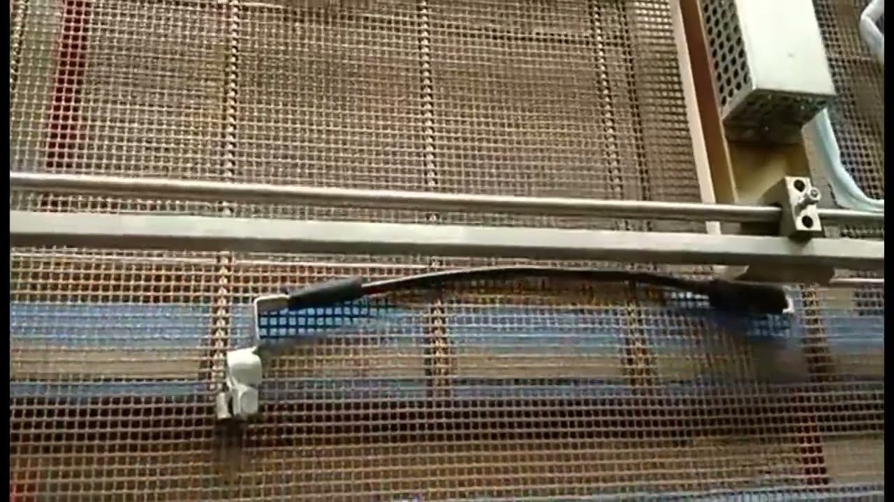 W pełni automatyczna maszyna do pakowania kabli elektrycznych w folię termokurczliwą oraz do pakowania pudełek chusteczek
