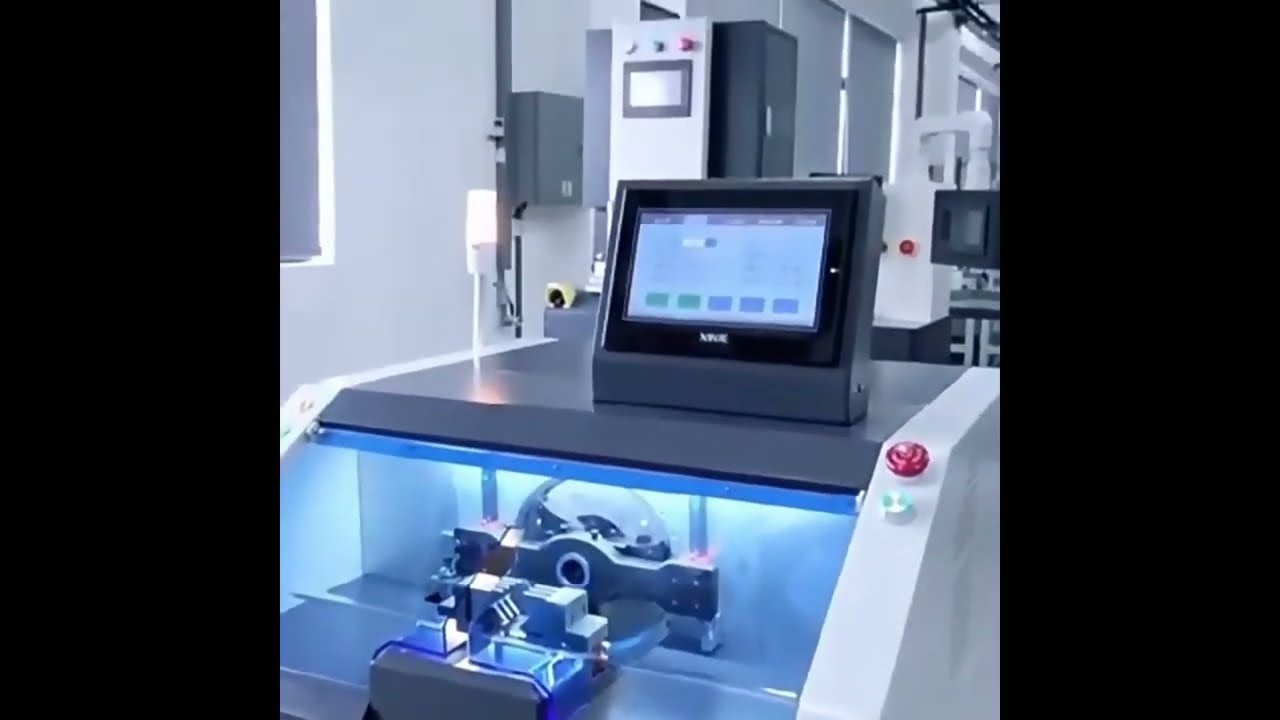 Maszyna do obracania i cięcia folii aluminiowej